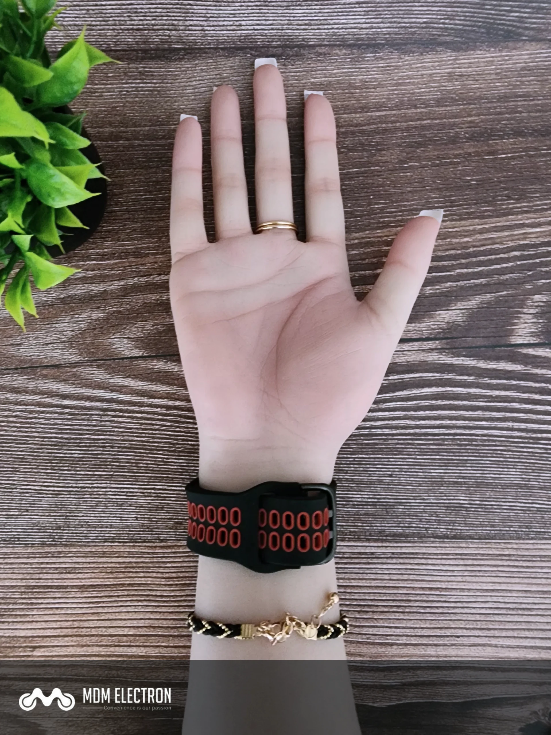 Black and Red (4)